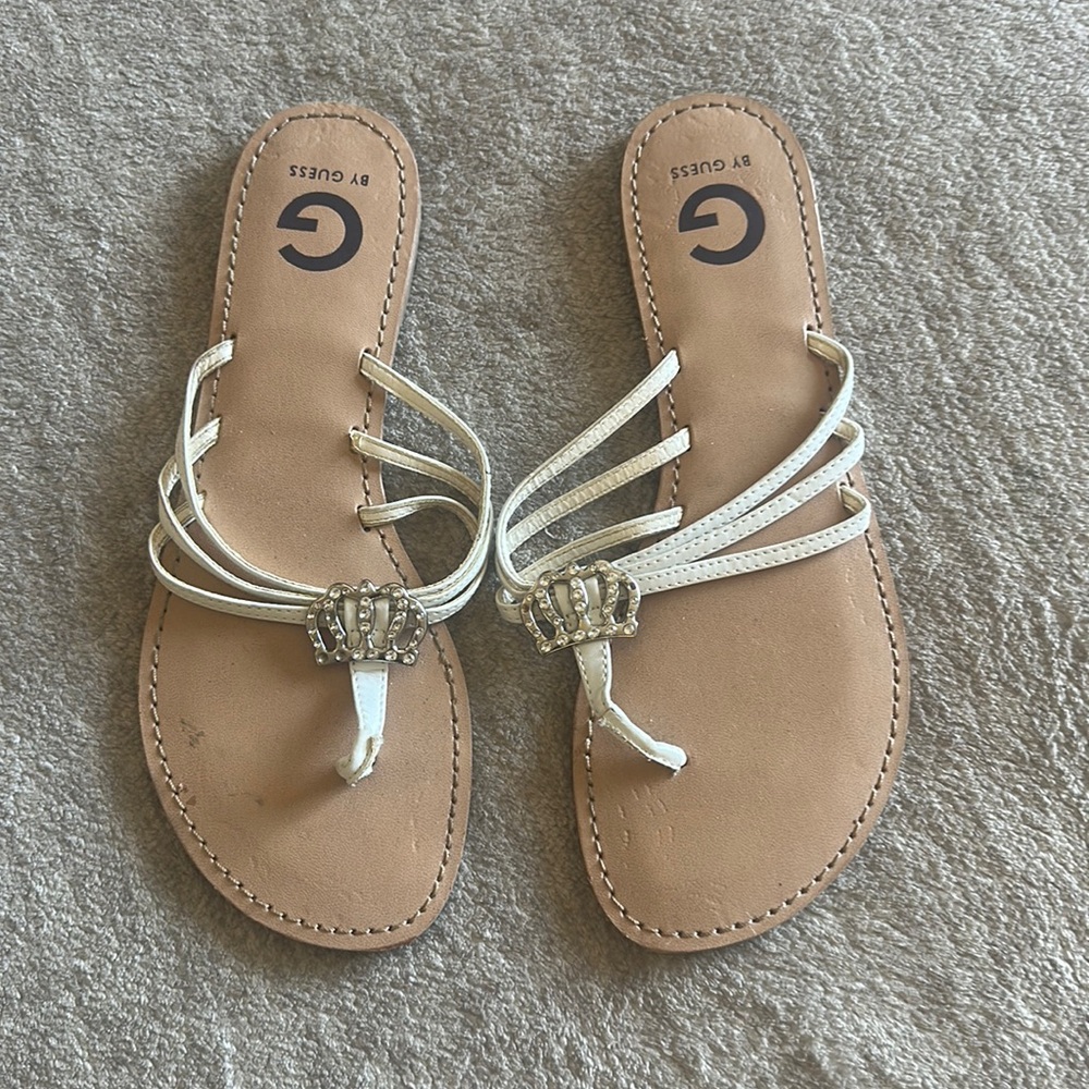 GbyGuess flip flops size 8